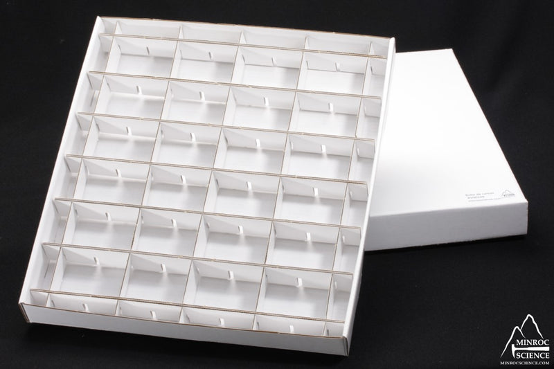 Boîte de carton pour 24 spécimens de 3 à 5 cm (Minroc Science)