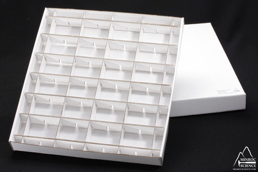 Boîte de carton pour 24 spécimens de 3 à 5 cm (Minroc Science)