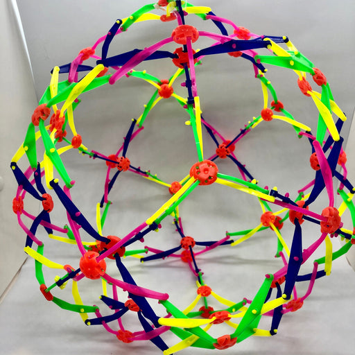 Expandable ball, expanded and collapsed