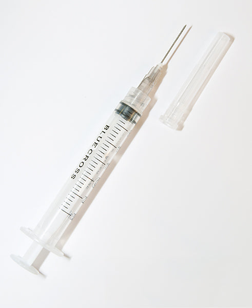 SYRINGE AND NEEDLE for Science and Nature from Le Naturaliste