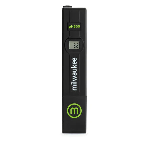 HAND HELD MILWAUKEE PH600 PH METER for Science and Nature from Le Naturaliste